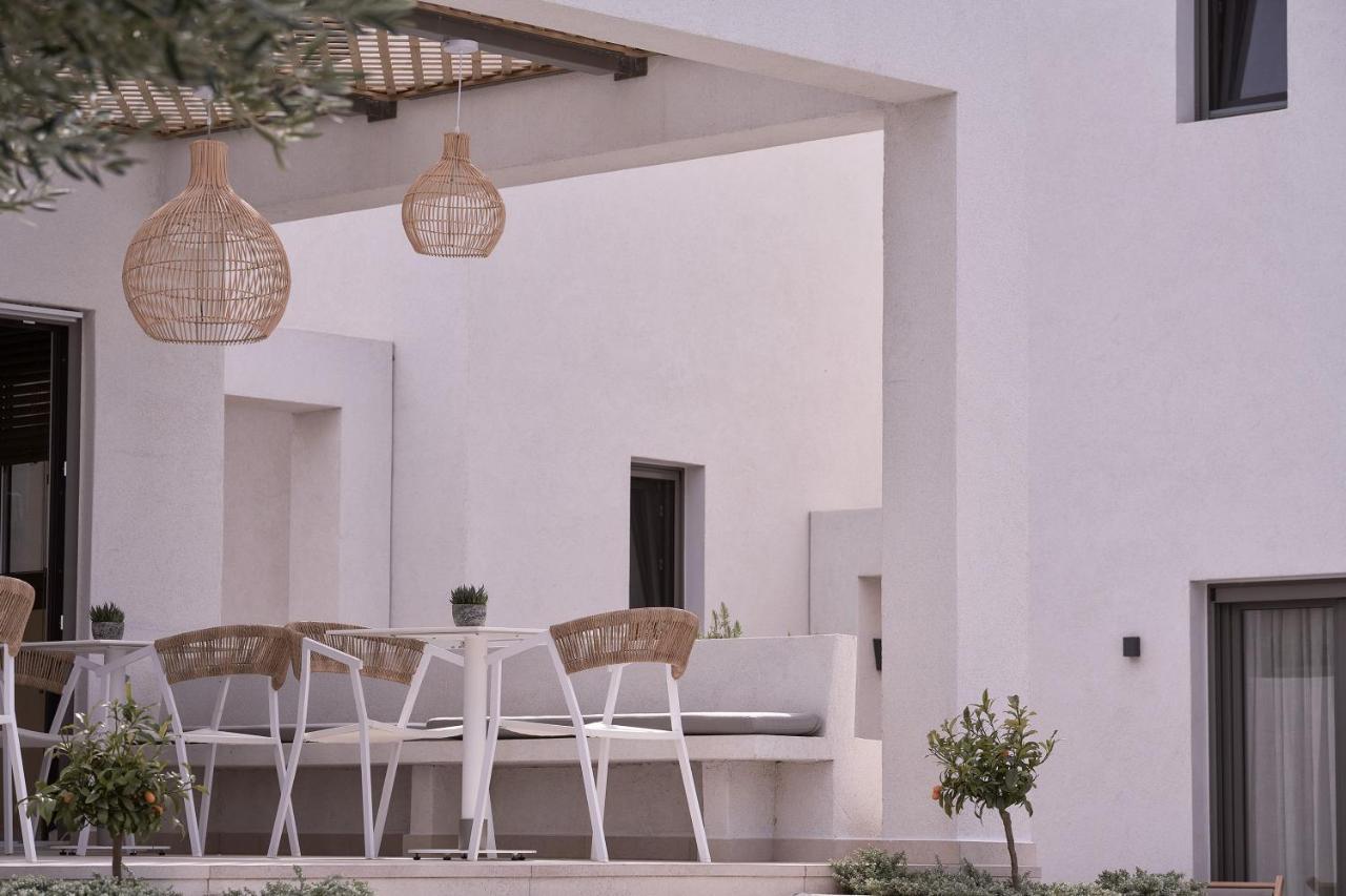 Hotel Isida Andros Áyios Pétros Esterno foto